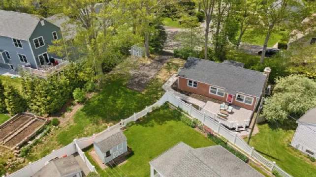 Beach Cottage, Private Beach and Pass