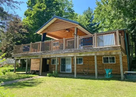 Secluded SW Michigan Lake View Log Cabin w/ Fire Pit & Deck on Long Lake