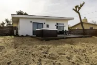 Modern Joshua Tree Village Home Hotels near Murtle the Turtle Sculpture