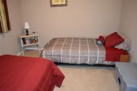 OWL LITTLE LAKE HOUSE A FUN WALK TO SANDY BEACH Hotel a McIntosh County