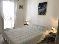 Very quiet, 437 yards away from a large sandy beach Hotels in Valras-Plage