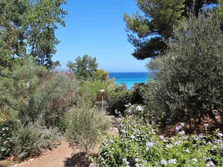 Sant Ambroggio Villa 4 Отели в г. Лумио