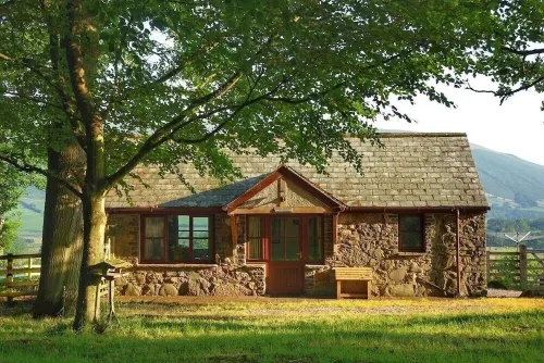Character Cottage with fabulous mountain views in the North Lakes District