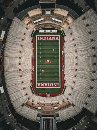 Hoosier Suite Downtown Bloomington on the Square