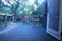 Savannah Whitemarsh Island Cottage on Private Riverfront Estate with Dock - Country Houses