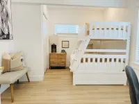 4173-Newly renovated stylish home Hotels in Mid-City