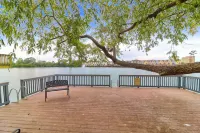 Lowcountry Retreat - A peaceful Charleston getaway