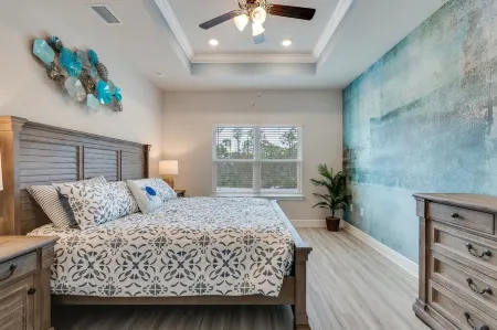 2 Pools, Easy Walk to Beach & Shops, Golf Cart, Pet Friendly Отели в г. Порт-Сент-Джо