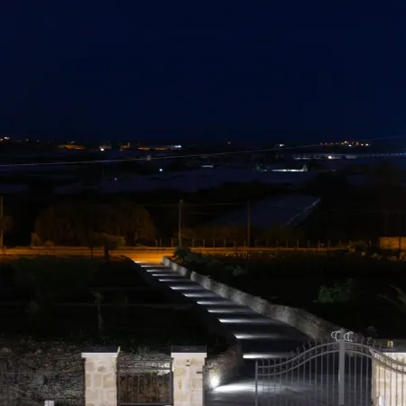 Charm, home emotions Baron sea view, swimming pool, wifi and BBQ