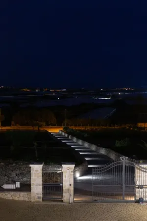 Charm, home emotions Baron sea view, swimming pool, wifi and BBQ