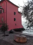 Lakeside apartment located in historic center with wonderful views Hotels in Malcesine Old Town