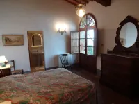 12km North of Siena with a Stunning View Pool &Tennis  3Ensuite Bedrooms Sleep 6