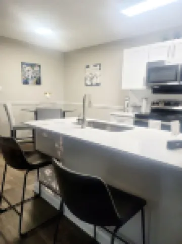 Cozy Spot close to Uptown QC!