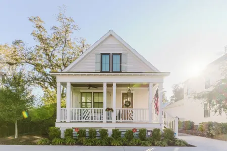 Old Town Beaches and Birdies House