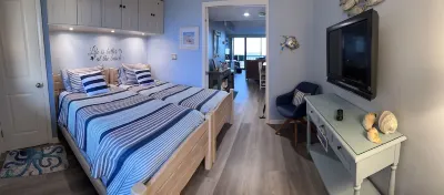 Breathtaking Ocean View, Beachfront Condo-Steps to Beach/Pools, Sea Colony East