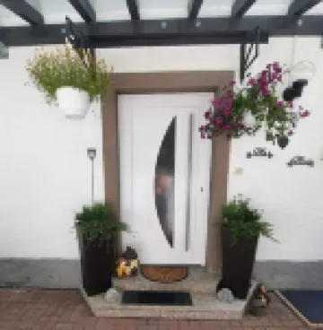 Großzügige 2-zimmer Wohnung mit Eigenem Garten 蘇爾茨酒店