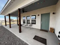 Contemporary all new, entire home perfect for a luxury getaway