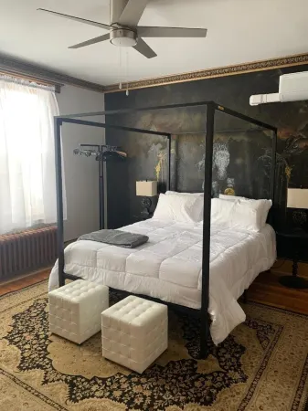 Park Place Row House Unit 2 Отели в г. Женева