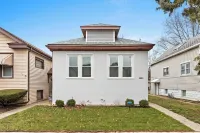 Berwyn Bungalow - Explore Chicago from a Modern, Hip Bungalow vacation home. - Homestays