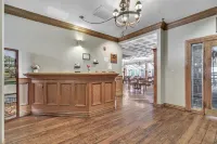 Double Queen Suite  - Five Guests - Secluded Views