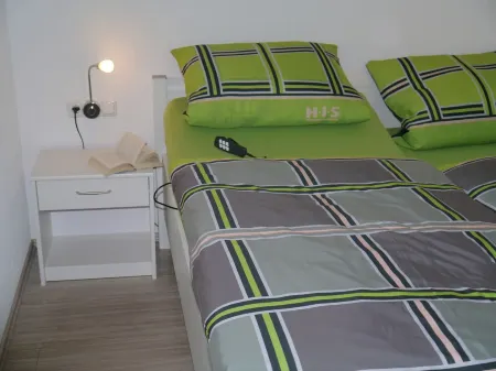 5-star apartment EG barrier-free, WiFi via DSL, Bad Brambach