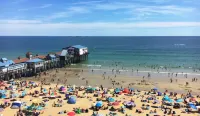 Cozy new efficiency close to beach and shopping