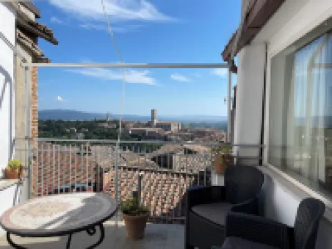 Le Balze Bright Penthouse with Secluded Panoramic Terrace 200 mt from the Duomo