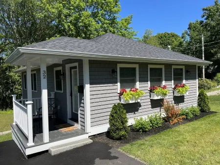 Newly renovated 3 bedroom, 2 bath bungalow, just steps to downtown BBH.