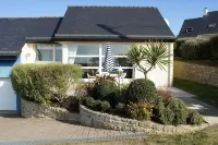 Warmth and comfortable house with a 180° view of the sea in Plouhinec.