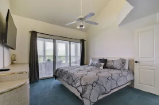 Spacious 3 Bedroom-3 Bath Condo / Gorgeous Views / Heart of Branson / Affordable