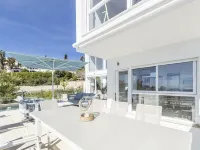 Modern villa with heated swimming pool and breathtaking view Hotels in Salobrena
