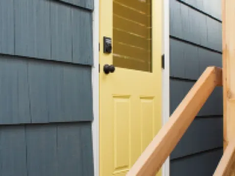 Adorable attic cottage in the heart of Oregon Wine Country. Hotels in Newberg