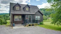Northwood Chalet , Exceptional View, 1mi to Village, Hot Tub , A/C , Fire Pit - 3-Star