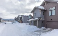 Wydaho Lodge is a Stylish and luxurious home near Jackson Hole and Grand Targhee