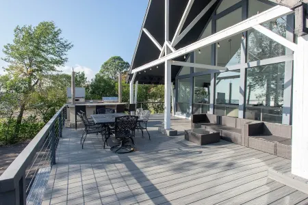 Stunning A-Frame on Main Water of Cedar Creek Lake