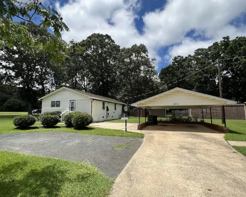 David's Place, Relaxing, calm 3 bedroom 2 full baths in a quiet neighborhood. Hotels in Monroe