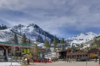 Pallisades Village View Condo Hotels in Olympic Valley