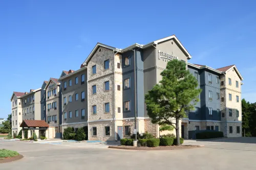 Staybridge Suites Oklahoma City Airport by IHG - Nouto- ja jättöpalvelut