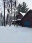 Large cozy log cabin in Wisconsin, Close to miles of ATV/ UTV trails Hotel di Clam Falls