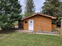 Rustic Cabin on River just off the beaten path