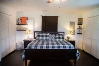 Perfect house for Clemson/SWU activities like Clemson football and disc golf!!!