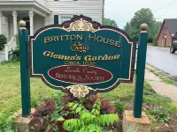 Historic Main Street Cottage