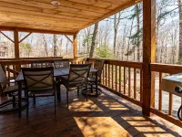 Cabin Close to Town, Snowmobile Access, Parking & Hot Tub Hotels in Webb
