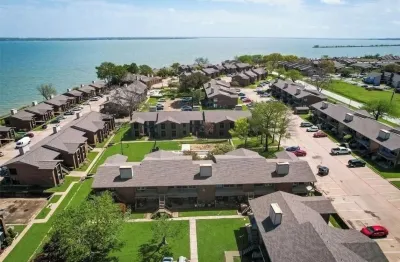 Lake life 1-bedroom,1-bath condo in peaceful Garland TX Hotels in der Nähe von One Eleven Ranch Park