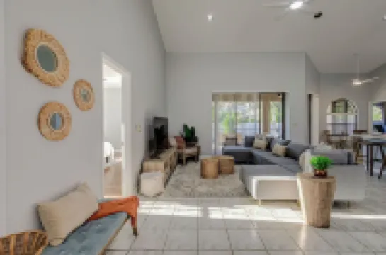 4 Bedroom House with Heated Pool in Apollo Beach