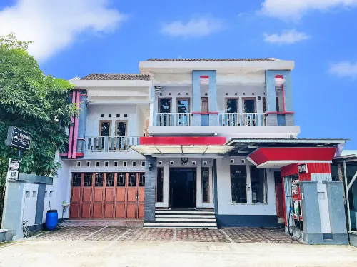 Guest House Kraton Mas Hotels in Pringkuku