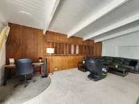 Peek-A-BOO ocean view. 50 Steps to the Sand Large Remodeled Beach House.