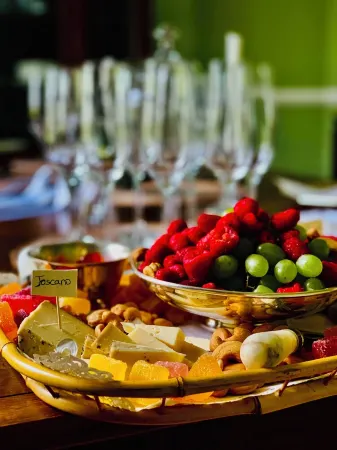 Luxury Stay on Flower Farm by Wineries Near Charlottesville-Pet-Friendly