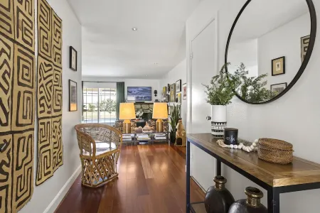 Zuni Tranquillo - Pool Oasis in Sunny Ventura Отели рядом с достопримечательностью «Эмма Вуд Стейт Бич»