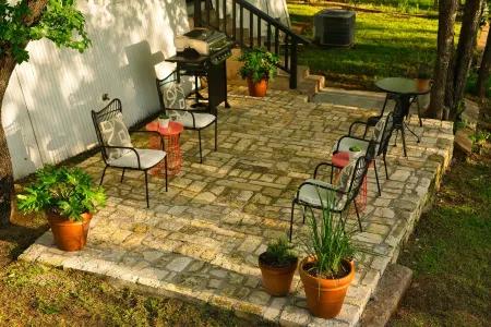 Hill Country Hickory House-Walk to Llano River & Downtown-Free Gym Access